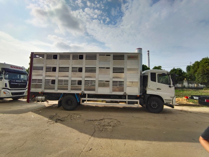 华一专汽东风天锦4x2畜禽运输车新品上市 为畜禽安全高效运输赋能