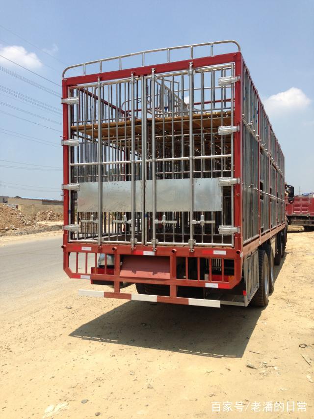 东风畜禽运输车 养殖业高效物流的可靠伙伴